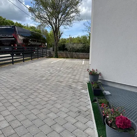 Apartmán Gostinjac Apartments *